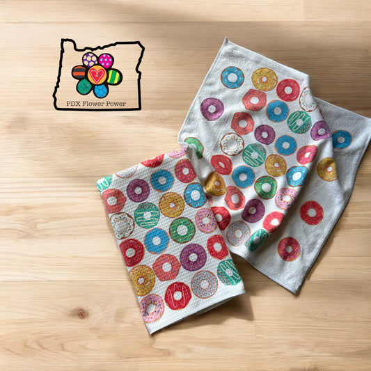Doughnut towel set. fun dishtowels, towels, hostess gift, hostess gifts.