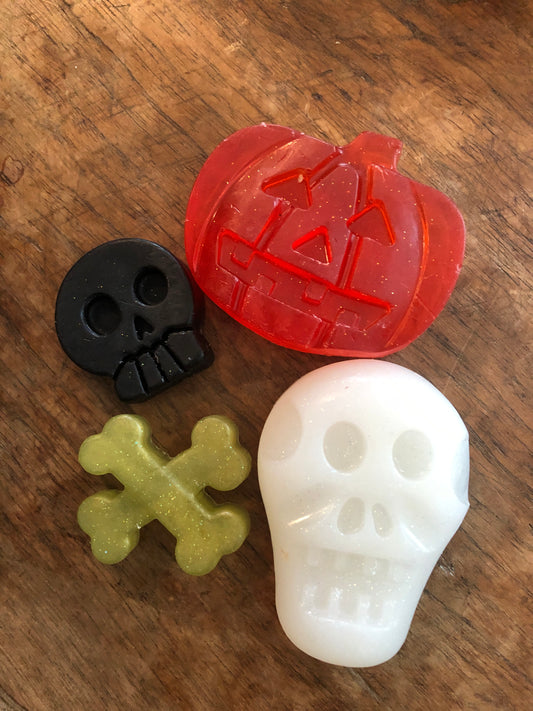 Halloween Soap Set ( 4pieces) White Skeleton, Orange Pumpkin, Small Black Skull, Small Green crossbones.